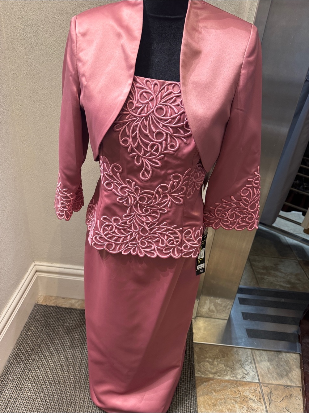 Elegant Mauve color Mother of bride dress w/jacket